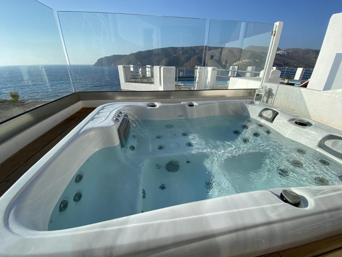Lodge Searock And Amorgos